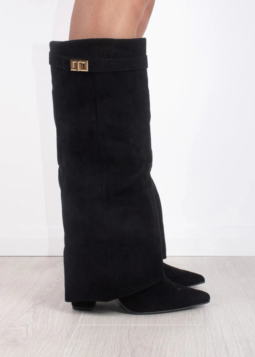 LAVISTA SUEDE KNEE HIGH BOOTS