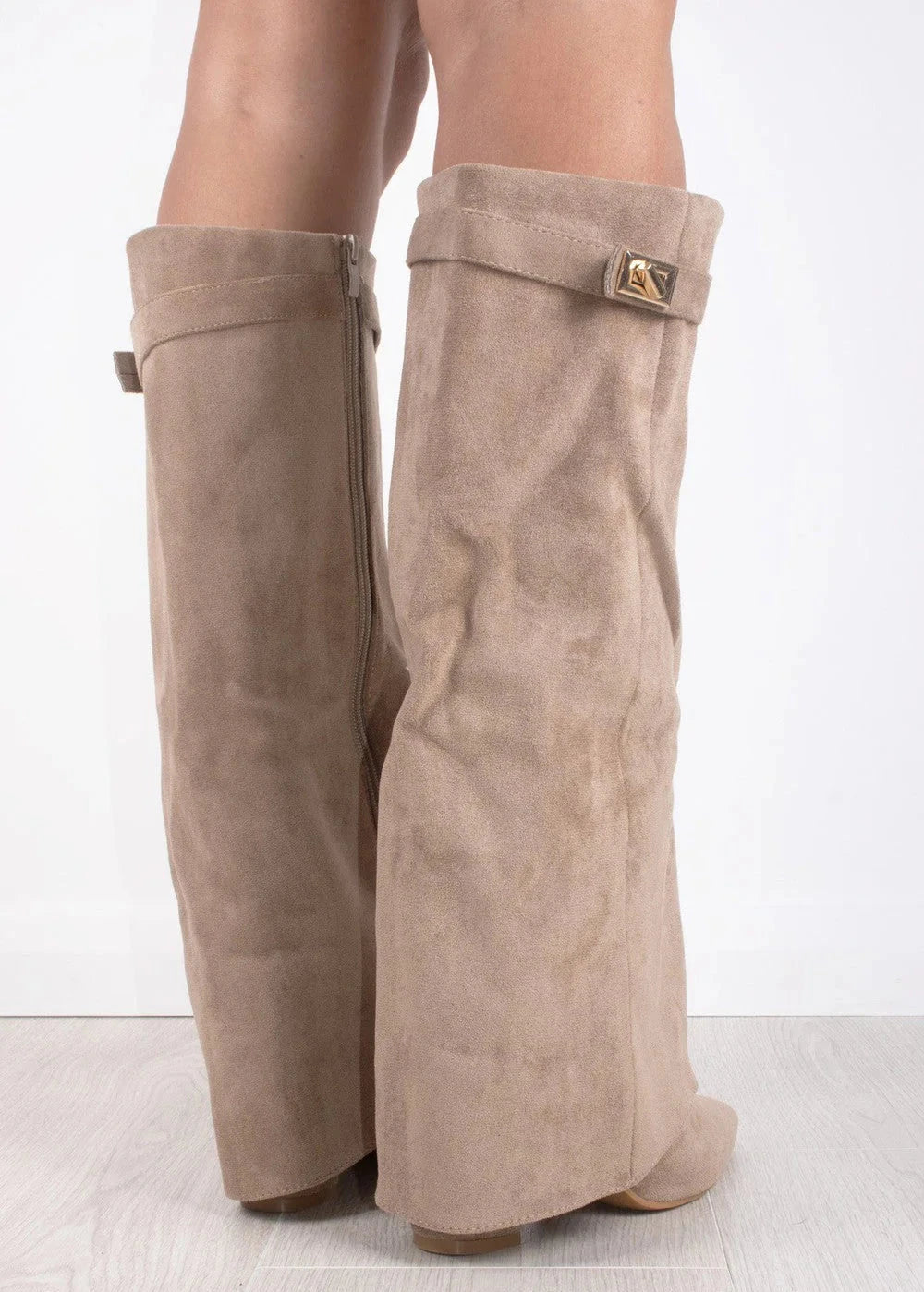 LAVISTA SUEDE KNEE HIGH BOOTS